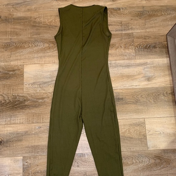 LZYVOO Solid Color Sleeveless Catsuit Jumpsuit Sexy Deep V Low-Cut - Picture 6 of 14